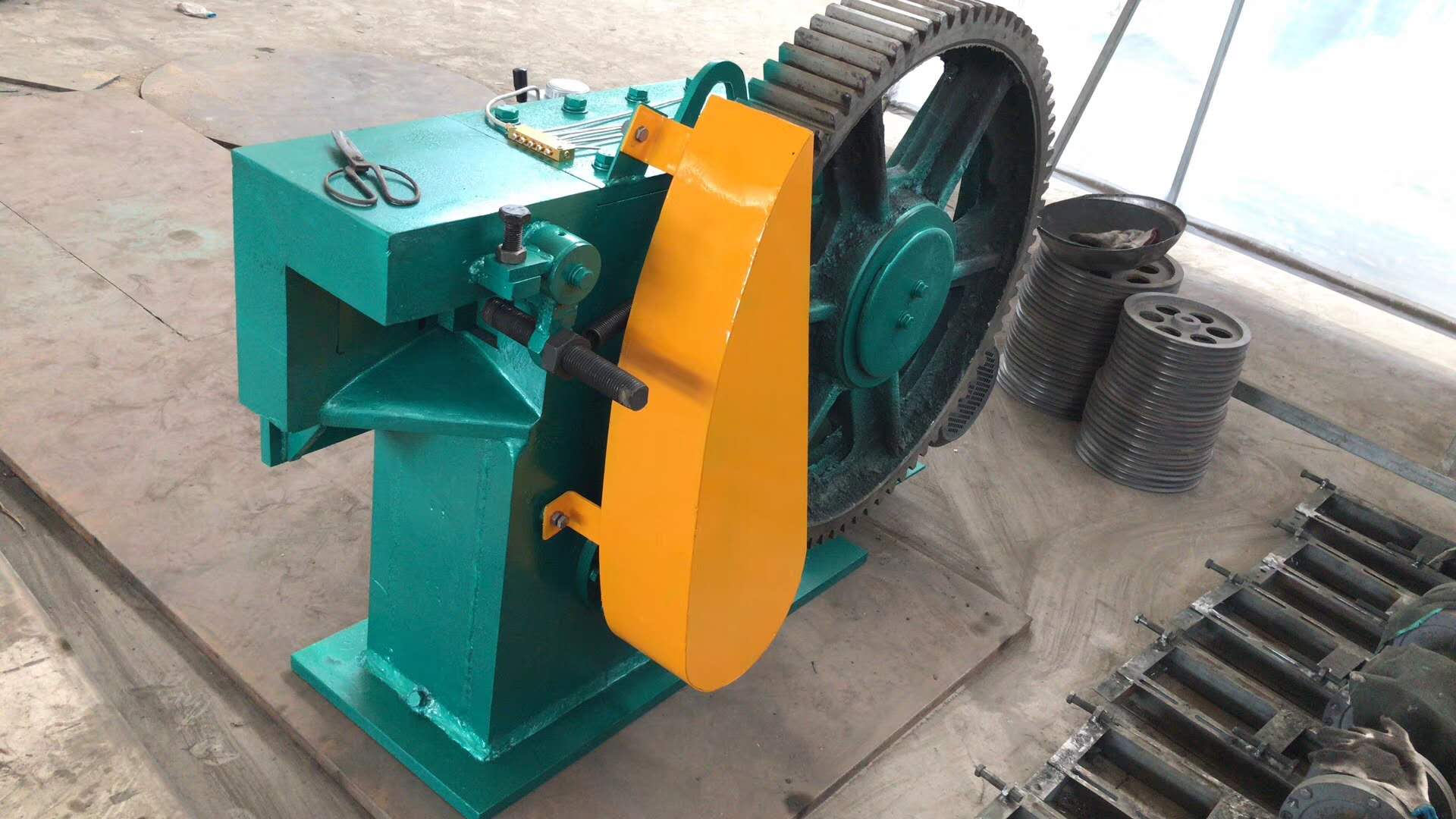 全自動(dòng)圓鋼下料機(jī)廠(chǎng)家